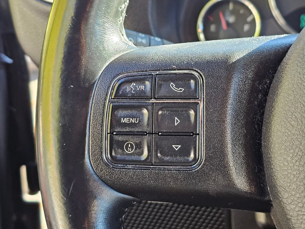 Used 2015 Jeep Wrangler Unlimited Rubicon AWD/4WD image 20