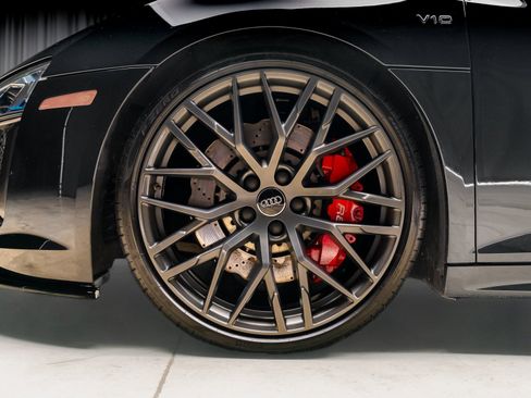 Used 2018 Audi R8 V10 image 23