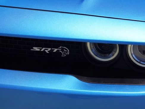 Used 2019 Dodge Challenger SRT Hellcat w/ Widebody Package RWD image 10