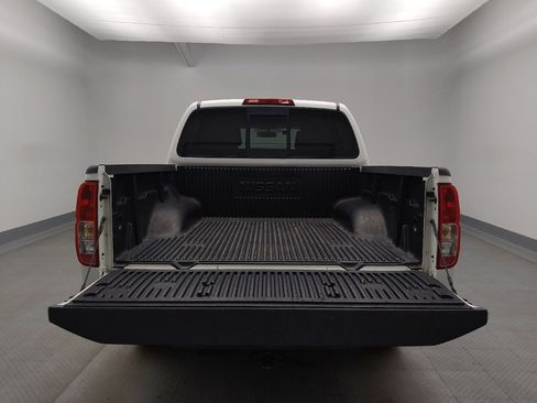 Used 2018 Nissan Frontier SV image 29