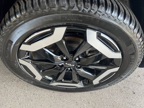 Used 2024 Kia Telluride S AWD/4WD image 41