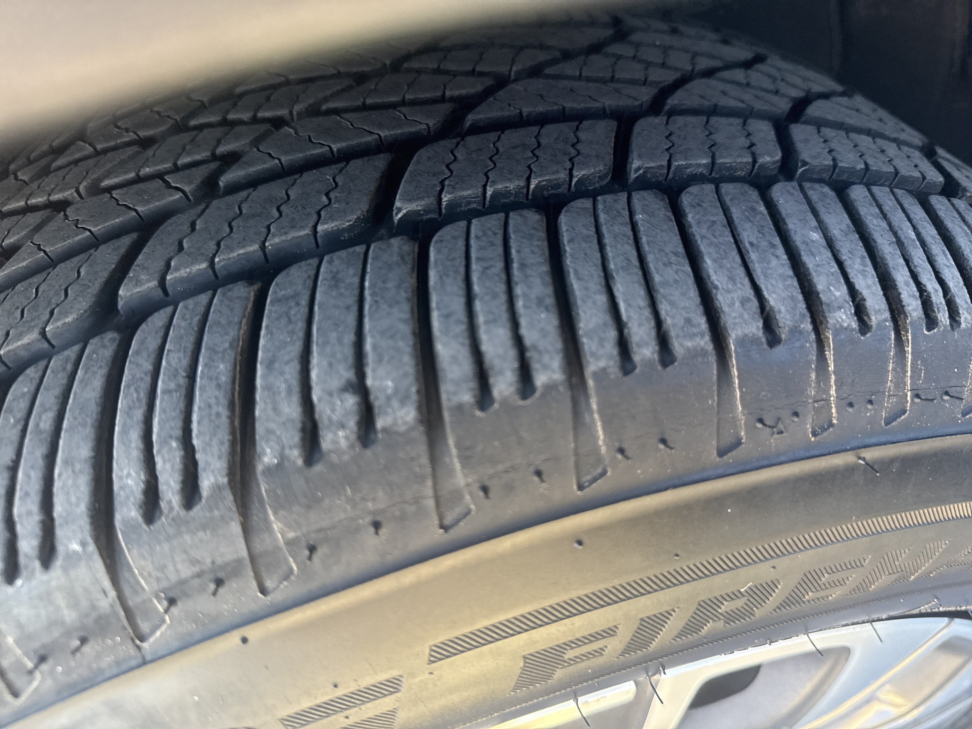 Used 2024 Buick Envision Preferred AWD/4WD image 11