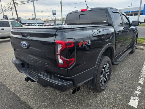 Used 2024 Ford Ranger Lariat w/ FX4 Off-Road Package image 3