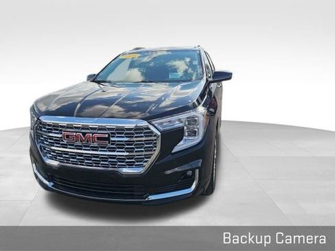 Used 2023 GMC Terrain Denali image 9