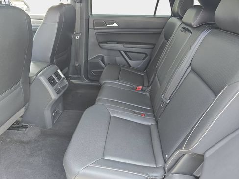 Used 2020 Volkswagen Atlas Cross Sport SE AWD/4WD image 17
