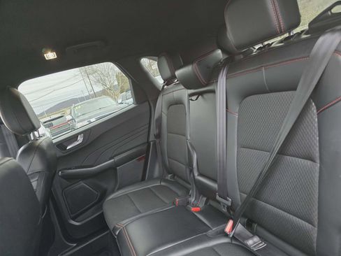 Used 2025 Ford Escape ST-Line image 13