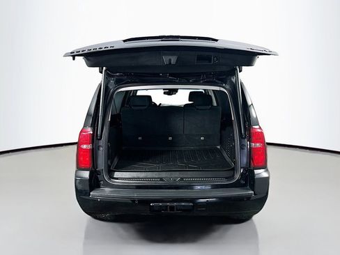 Used 2019 Chevrolet Suburban Premier image 30