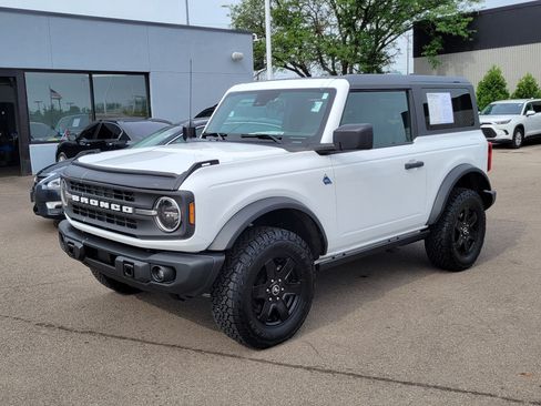 Used 2023 Ford Bronco Black Diamond AWD/4WD image 2