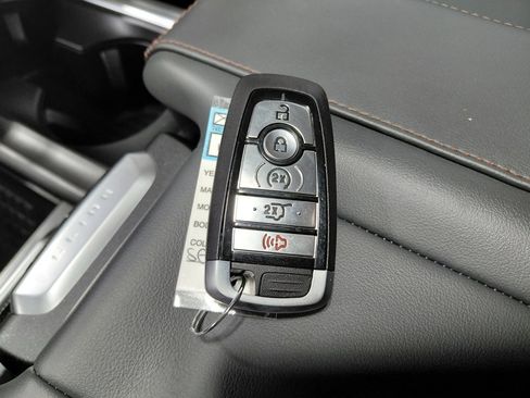 New 2025 Ford Expedition Max Active image 9