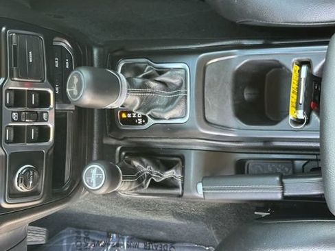 Used 2023 Jeep Wrangler Unlimited Sahara w/ Cold Weather Group AWD/4WD image 22