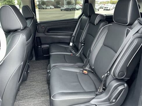 Certified 2026 Honda Odyssey Touring image 28