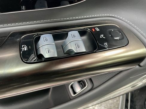 Used 2022 Mercedes-Benz SL 63 AMG AMG SL 63 image 11