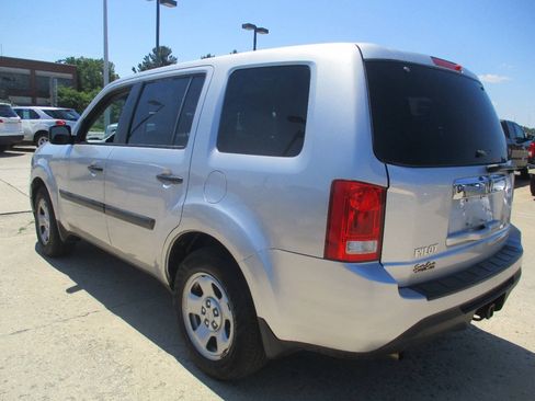 Used 2015 Honda Pilot LX image 4