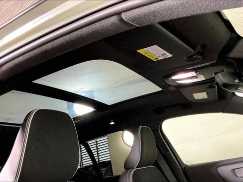 Used 2023 Volvo XC40 Recharge Plus AWD/4WD image 29