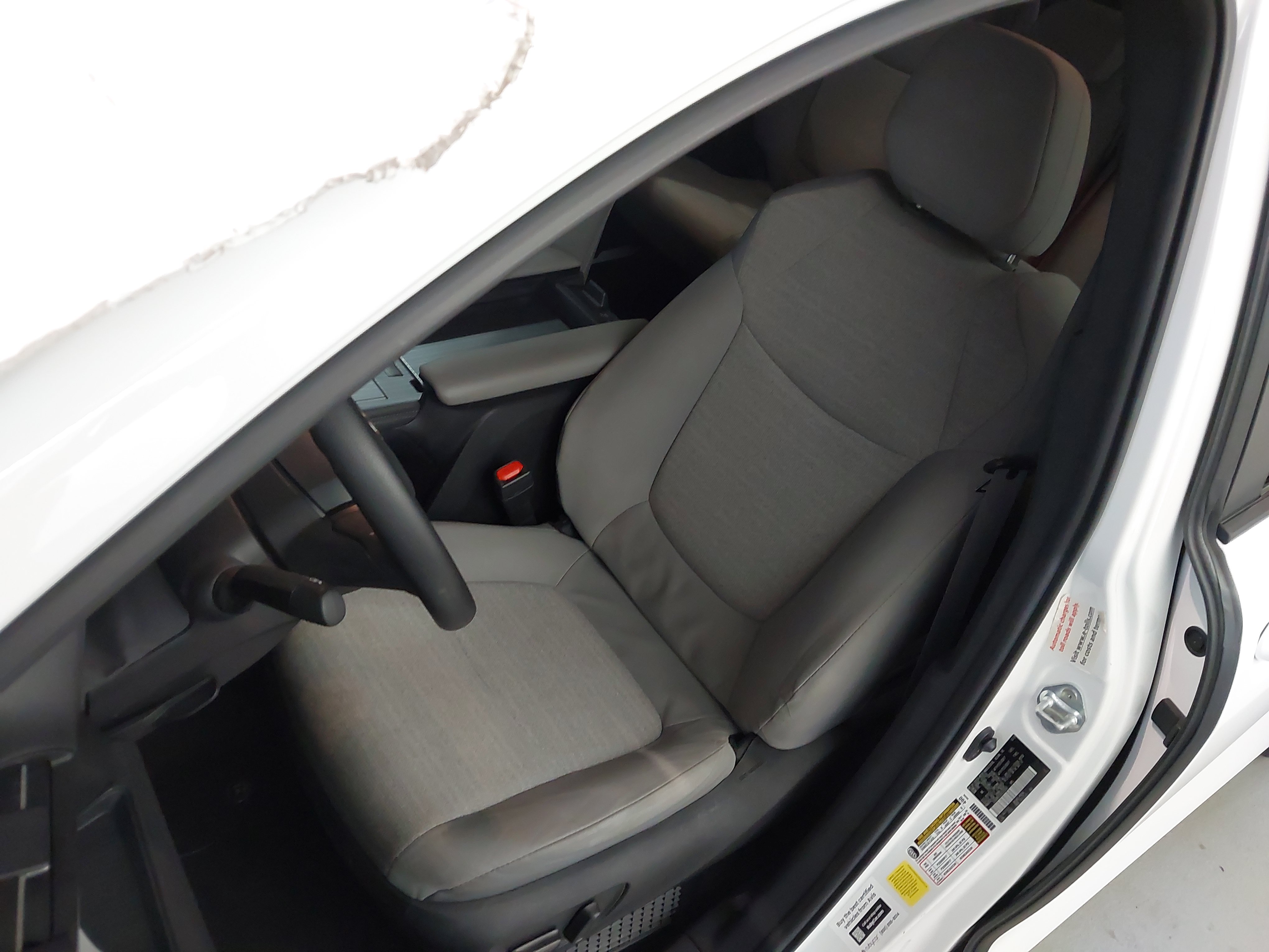 Used 2025 Toyota Sienna LE FWD image 22