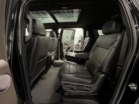 Used 2023 GMC Yukon XL Denali AWD/4WD image 12