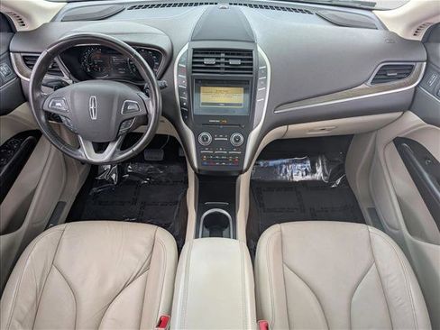 Used 2019 Lincoln MKC Reserve FWD image 16