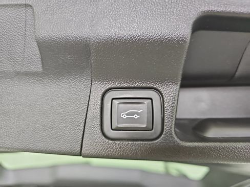Used 2022 GMC Acadia SLE w/ Driver Convenience Package AWD/4WD image 12