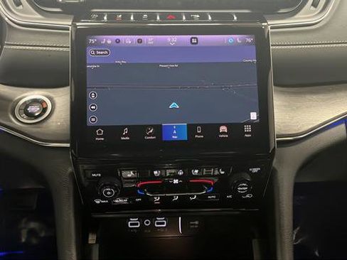 Used 2024 Jeep Grand Cherokee Overland image 24