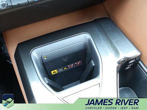 Used 2025 Toyota Crown Signia AWD/4WD image 37