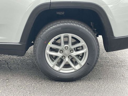 New 2025 Jeep Grand Cherokee L Laredo w/ Luxury Tech Group I image 37