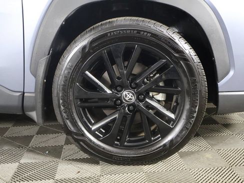 Used 2024 Toyota Corolla Cross AWD Hybrid image 19