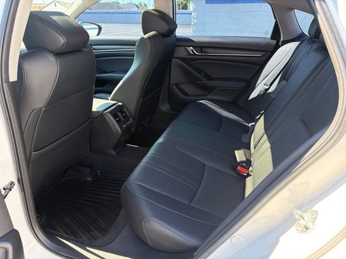 Certified 2022 Honda Accord Touring image 19
