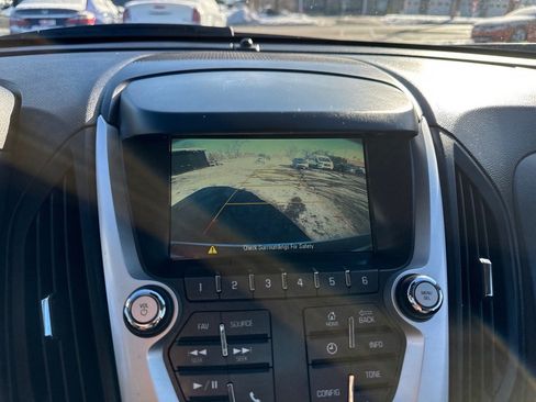 Used 2017 Chevrolet Equinox LT FWD image 26