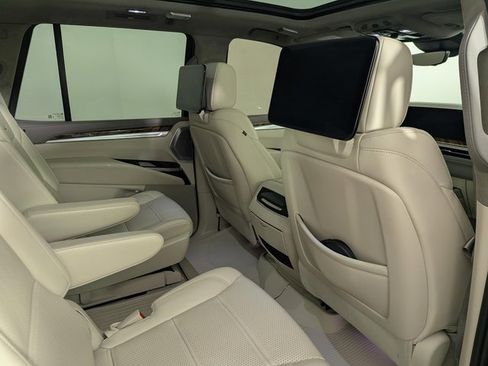 Used 2025 Cadillac Escalade Sport Platinum w/ LPO, Floor Liner Package image 29