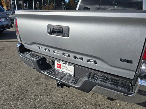 Certified 2023 Toyota Tacoma TRD Off-Road image 15