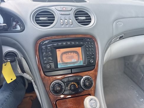 Used 2004 Mercedes-Benz SL 55 AMG image 10