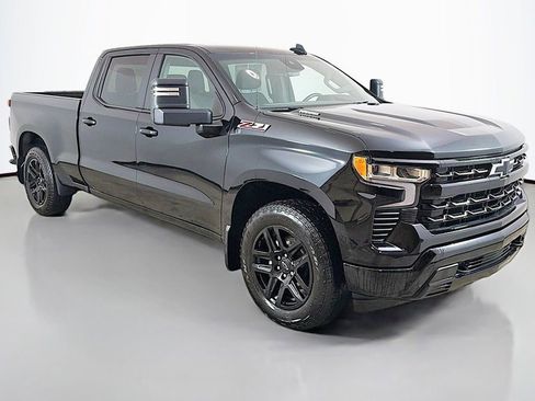 Used 2024 Chevrolet Silverado 1500 RST w/ Z71 Off-Road Package AWD/4WD image 2