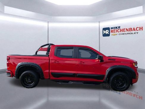 Used 2023 Chevrolet Silverado 1500 RST AWD/4WD image 3