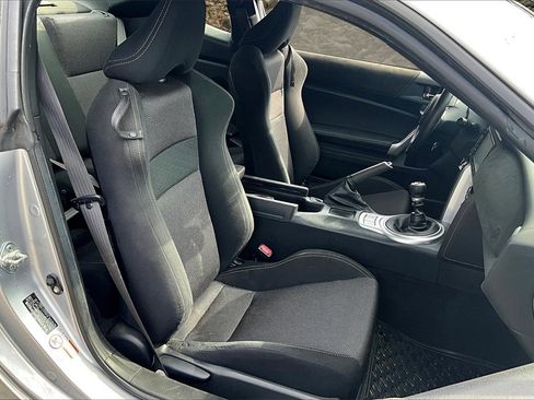 Used 2018 Toyota 86 image 6