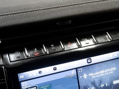 Used 2024 Jeep Grand Cherokee L Limited w/ Black Appearance Package image 12