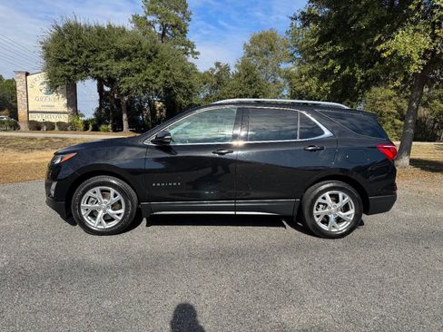 Used 2019 Chevrolet Equinox LT image 3