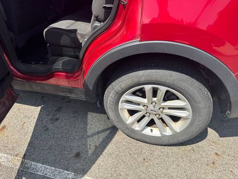 Used 2012 Ford Explorer XLT AWD/4WD image 10