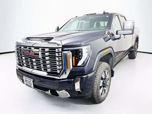 New 2026 GMC Sierra 2500 Denali w/ Denali Reserve Package image 3