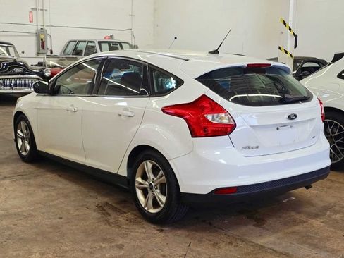 Used 2014 Ford Focus SE w/ SE Winter Package FWD image 13