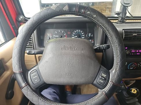 Used 2000 Jeep Wrangler Sport AWD/4WD image 12
