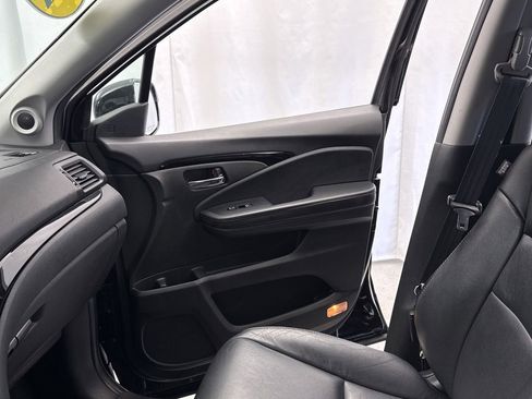 Used 2022 Honda Pilot Touring image 22