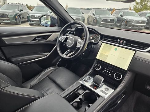 Used 2024 Jaguar F-PACE R-Dynamic S image 10