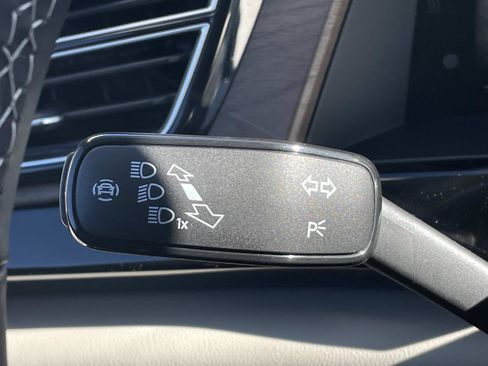 New 2026 Volkswagen Atlas SE FWD image 24