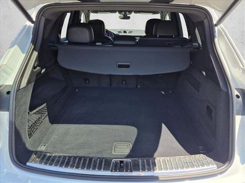 Used 2023 Porsche Cayenne AWD/4WD image 7