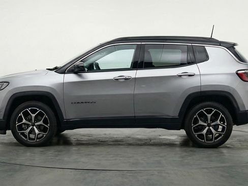 Used 2025 Jeep Compass Limited AWD/4WD image 5
