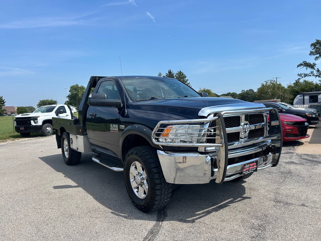 Used 2015 RAM 2500 Tradesman w/ Chrome Appearance Group AWD/4WD image 3