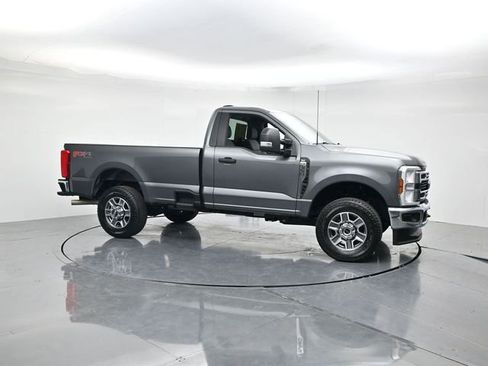 Used 2025 Ford F350 XLT w/ FX4 Off-Road Package AWD/4WD image 3