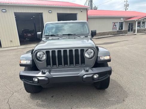 Used 2021 Jeep Wrangler Unlimited Sahara AWD/4WD image 8