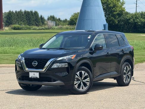 Used 2021 Nissan Rogue SV AWD/4WD image 2