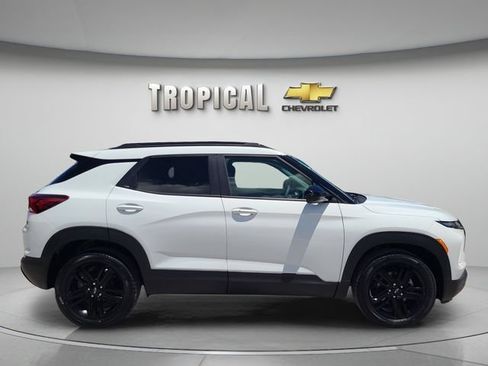 New 2026 Chevrolet TrailBlazer LT w/ Midnight Edition FWD image 6